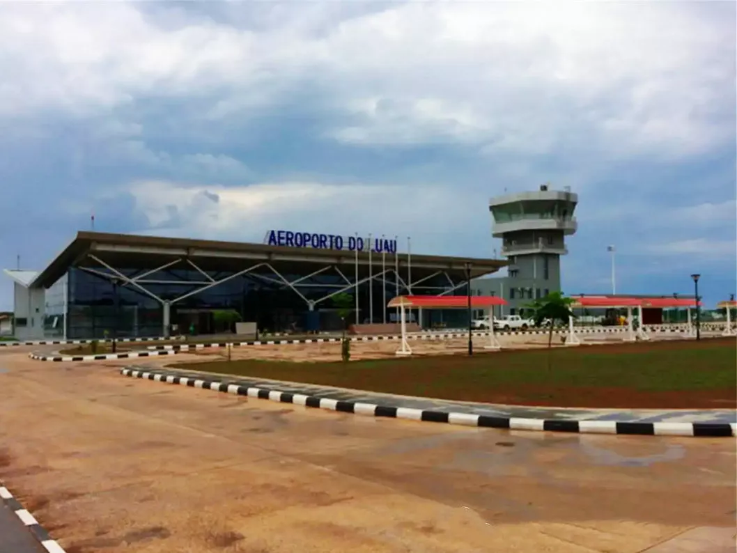 001安哥拉盧奧機場2